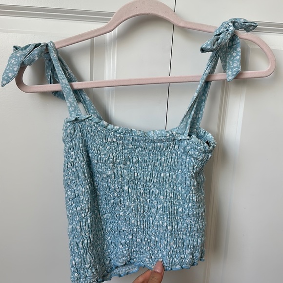 Abercrombie and Fitch Light Blue Top Size Small - Picture 1 of 2